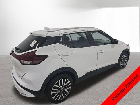 Used 2022 Nissan Kicks SV FWD image 8