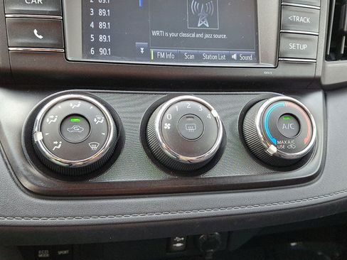 Used 2016 Toyota RAV4 LE FWD image 20