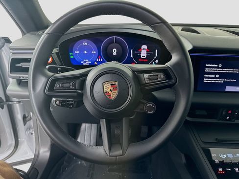 Certified 2025 Porsche Macan Electric RWD image 12