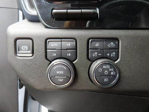 Used 2025 Chevrolet Silverado 2500 High Country w/ High Country Premium Package image 48