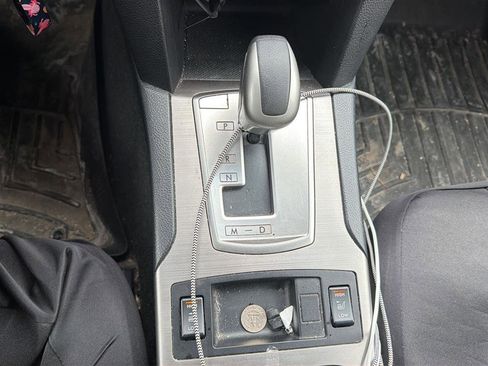 Used 2011 Subaru Outback 3.6R Limited w/ PWR Moonroof Pkg image 8