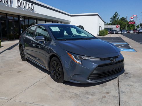 Used 2024 Toyota Corolla LE FWD image 2