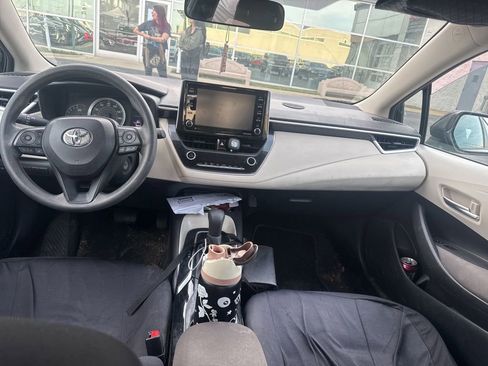 Used 2021 Toyota Corolla LE FWD image 7