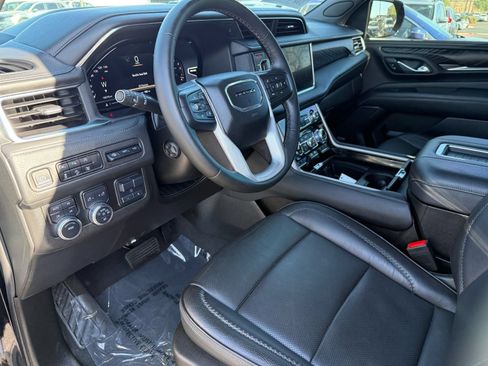 Used 2023 GMC Yukon Denali w/ Max Trailering Package AWD/4WD image 12