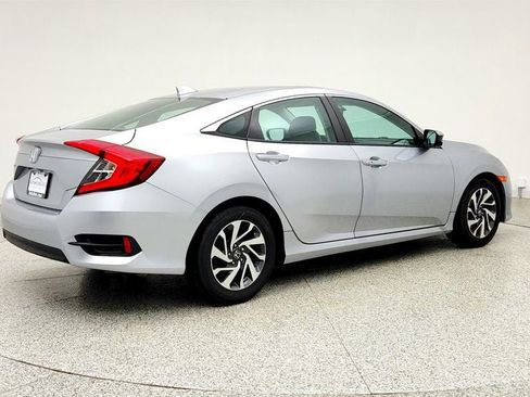 Used 2017 Honda Civic EX image 5