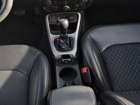 Used 2021 Jeep Compass Latitude FWD image 17