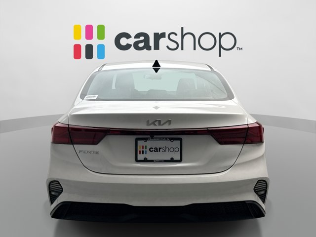 Used 2023 Kia Forte LXS w/ LXS Technology Package FWD image 4