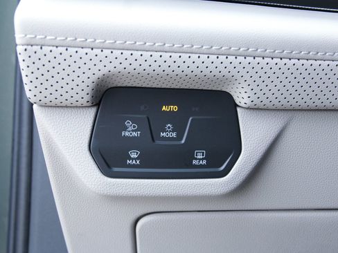 New 2026 Volkswagen Atlas SEL AWD/4WD image 16