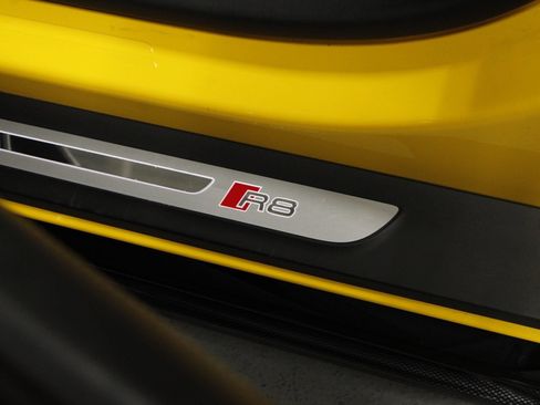 Used 2022 Audi R8 V10 performance RWD image 24