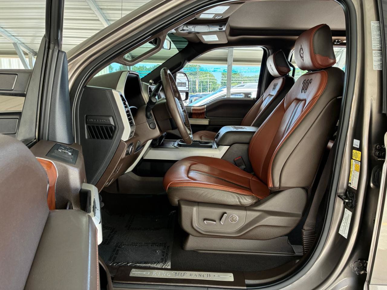 Used 2020 Ford F350 King Ranch w/ King Ranch Ultimate Package AWD/4WD image 15