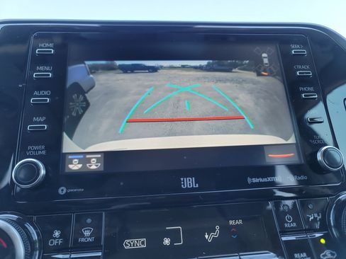 Used 2021 Toyota Highlander Limited image 31