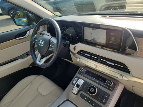 Used 2021 Hyundai Palisade Limited FWD image 8
