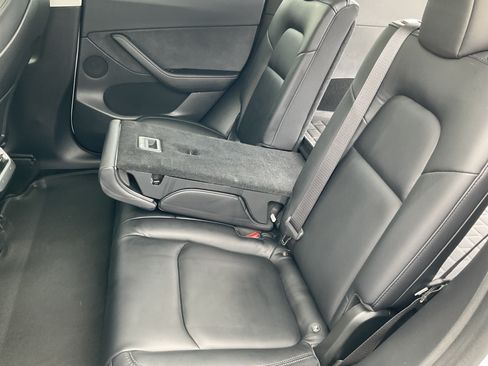 Used 2020 Tesla Model Y Long Range AWD/4WD image 36