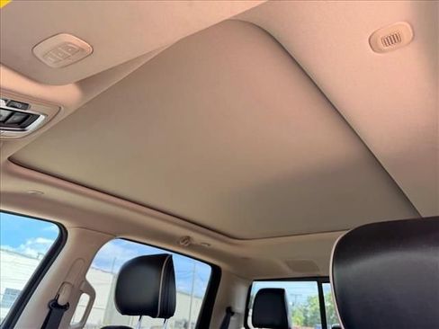 Used 2020 RAM 1500 Laramie AWD/4WD image 15