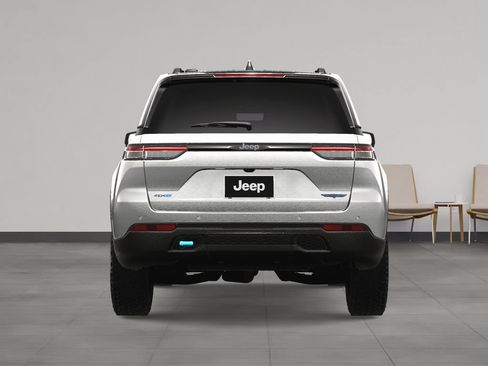 New 2024 Jeep Grand Cherokee Trailhawk w/ Advanced Protech Group II AWD/4WD image 11