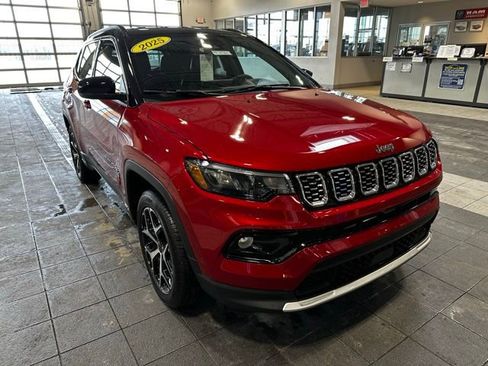 Used 2025 Jeep Compass Limited image 4