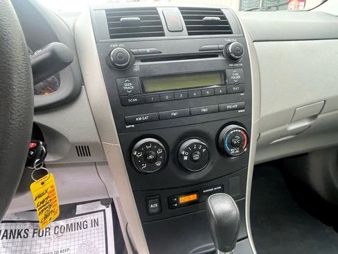 Used 2010 Toyota Corolla LE image 13