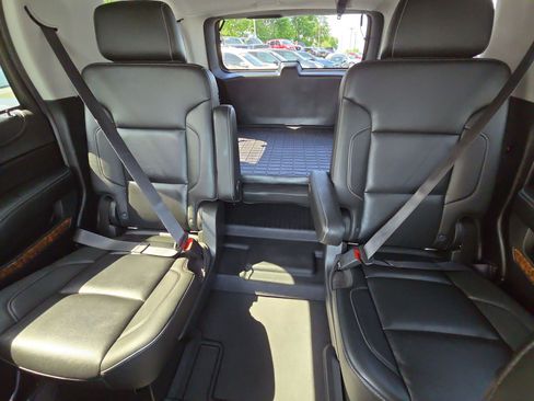 Used 2019 Chevrolet Tahoe Premier AWD/4WD image 13