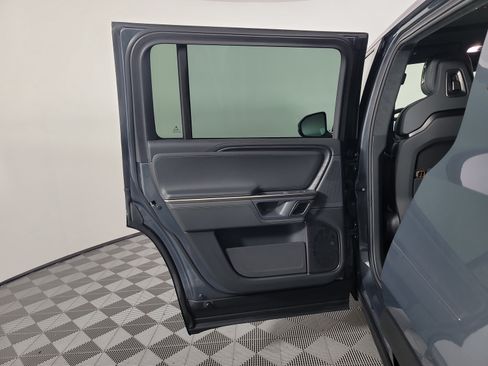 Used 2024 Rivian R1S Adventure Dual AWD/4WD image 17