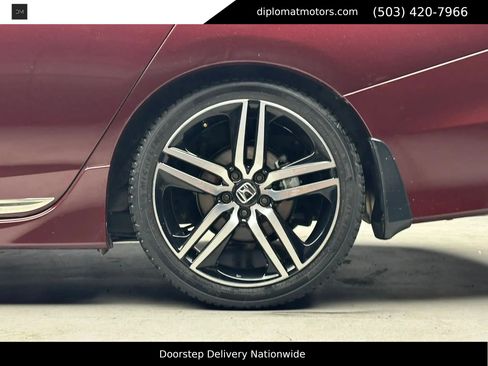Used 2017 Honda Accord Touring image 44