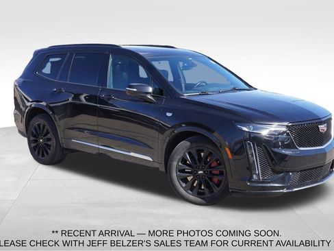 Used 2022 Cadillac XT6 Sport w/ Technology Package image 1