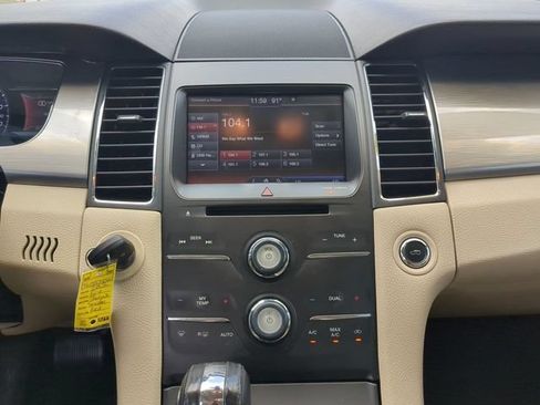 Used 2013 Ford Taurus SEL FWD image 17