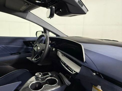 New 2025 Cadillac Optiq Sport 2 image 34