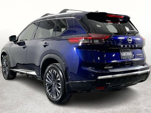 Used 2025 Nissan Rogue Platinum w/ Platinum Premium Package image 17