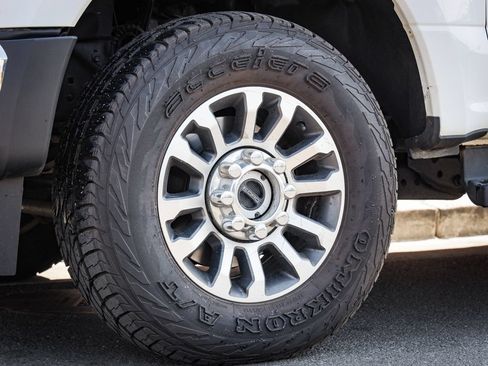 Used 2022 Ford F250 Lariat w/ FX4 Off-Road Package AWD/4WD image 11