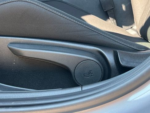 Used 2025 Hyundai Elantra SEL FWD image 26