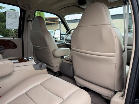 Used 2001 Ford F350 Lariat image 59