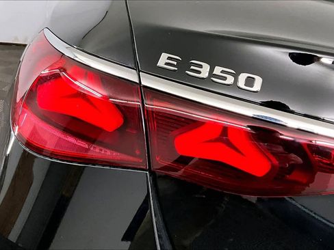 New 2026 Mercedes-Benz E 350 4MATIC Sedan image 6