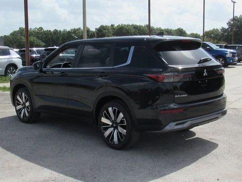 New 2025 Mitsubishi Outlander SE FWD image 5