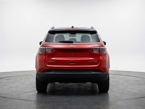 Used 2025 Jeep Compass Limited AWD/4WD image 7