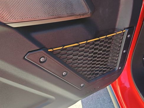 Used 2023 Ford Bronco Badlands image 19