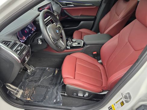 Used 2023 BMW X4 M40i w/ Premium Package image 9