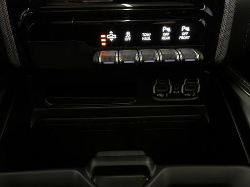 Used 2021 RAM 1500 Limited w/ Night Edition image 17