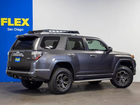 Used 2014 Toyota 4Runner Limited image 5