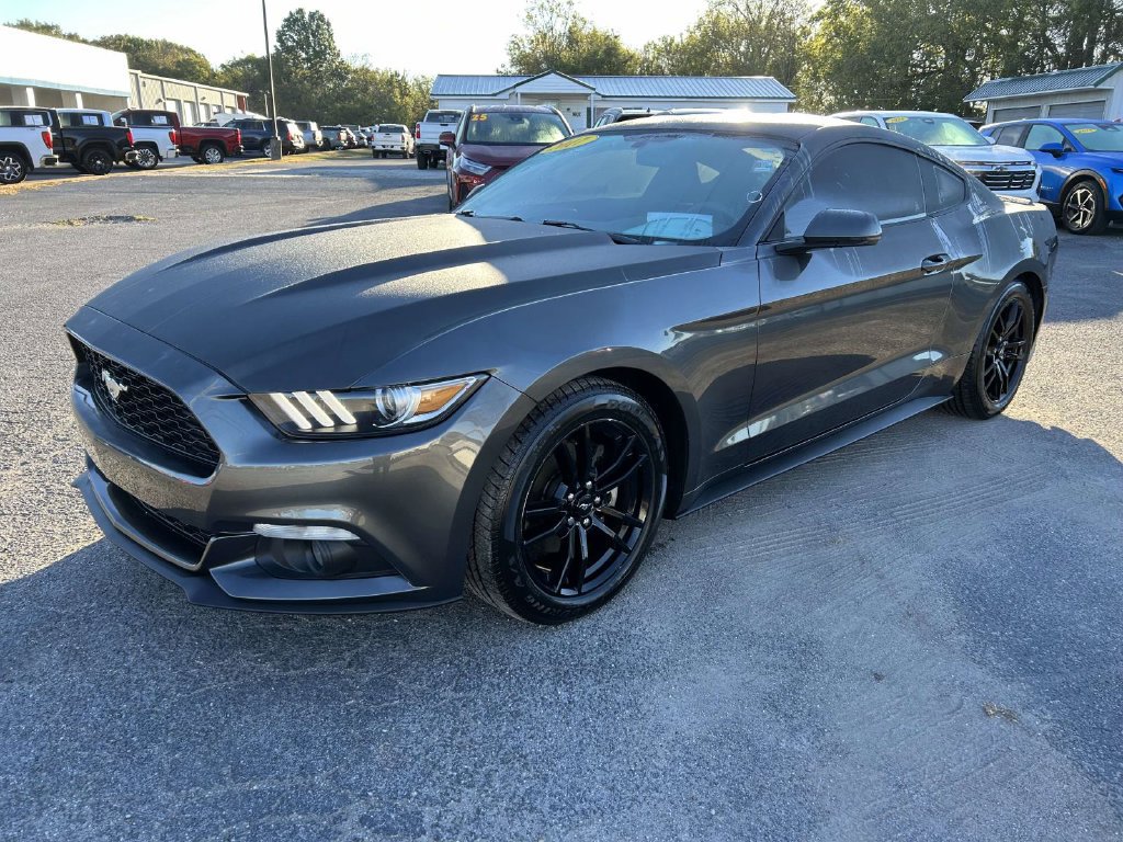 Used 2017 Ford Mustang Premium RWD image 8