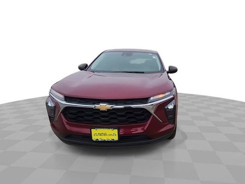 Used 2024 Chevrolet Trax LS FWD image 3