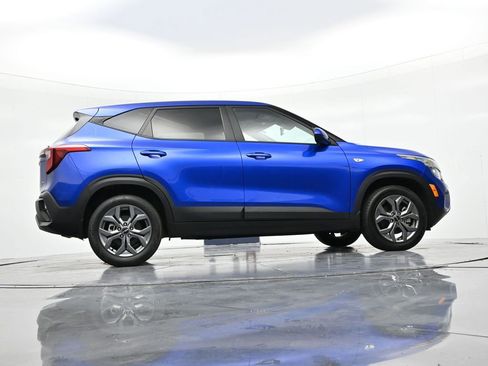 Used 2024 Kia Seltos LX image 22