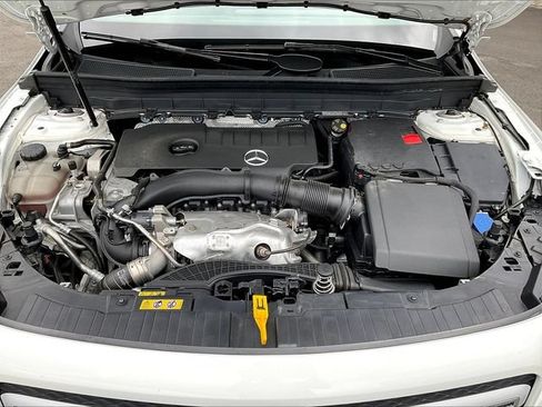 Certified 2023 Mercedes-Benz GLB 250 4MATIC image 31