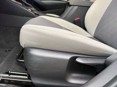 Used 2024 Toyota Corolla LE FWD image 13