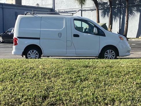 Used 2015 Nissan NV200 SV w/ Technology Package image 12