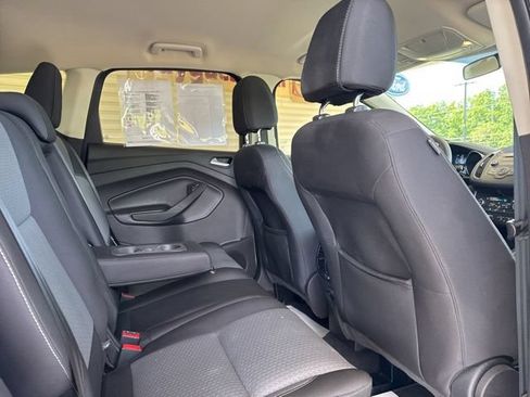 Used 2017 Ford Escape SE FWD image 28