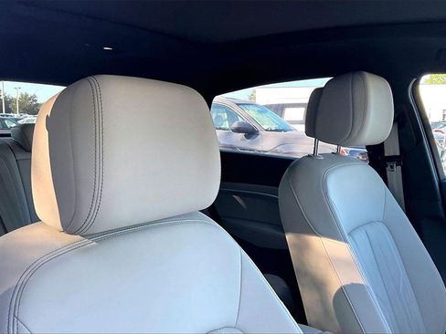 Certified 2024 Audi Q8 e-tron Premium Plus image 22