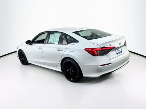 Used 2023 Honda Civic Sport image 7