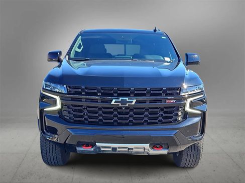 Used 2024 Chevrolet Tahoe Z71 w/ Luxury Package image 3