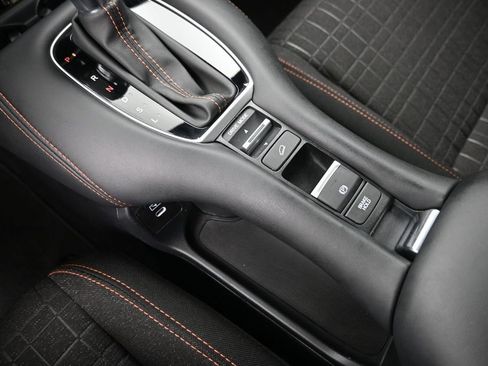 Used 2024 Honda HR-V Sport image 17