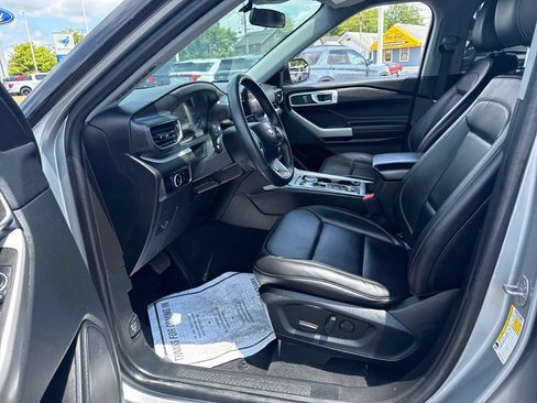 Used 2023 Ford Explorer XLT w/ Equipment Group 202A AWD/4WD image 26